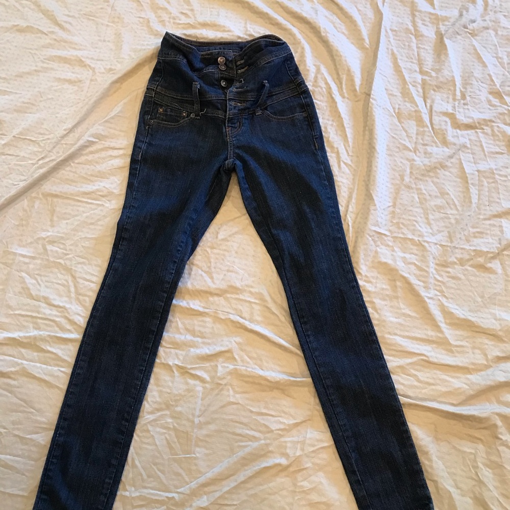 High waisted jeans
